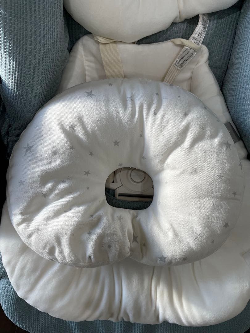 【美品】コンビ ネムリラ AT +LS 電動スウィング【おまけ】エスメラルダ枕