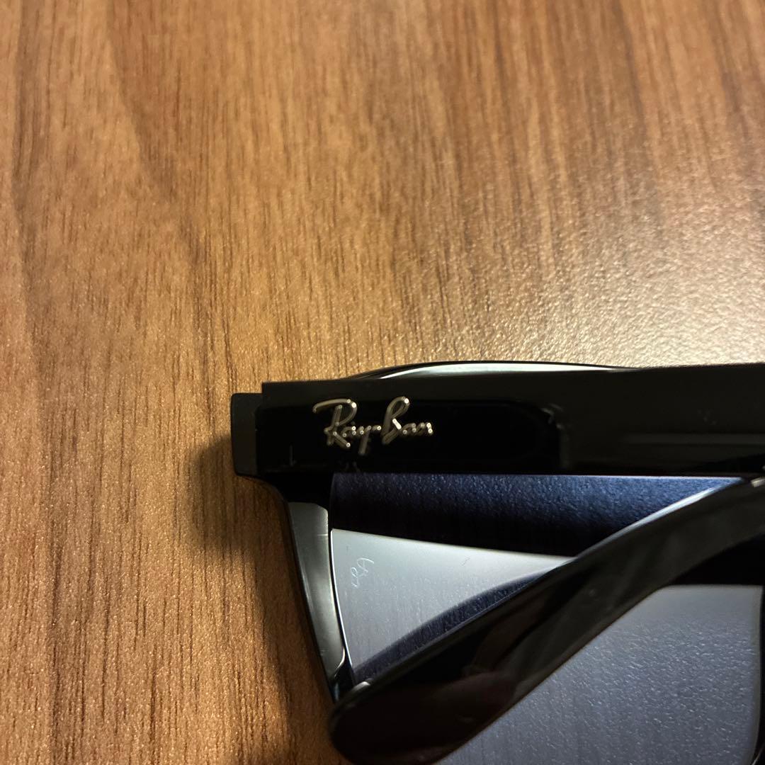 Ray-Ban RB 4392D サングラス