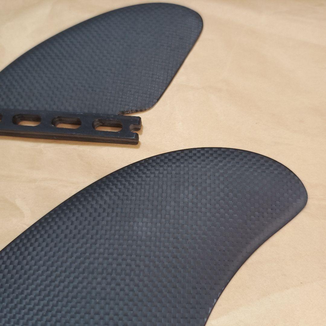 カーボン　クワッドフィン　フューチャーフィン対応　ツインフィン　リアフィン