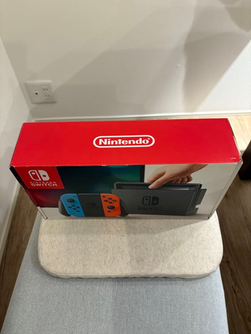 美品Nintendo Switch 本体 青/赤 Joy-Con付き