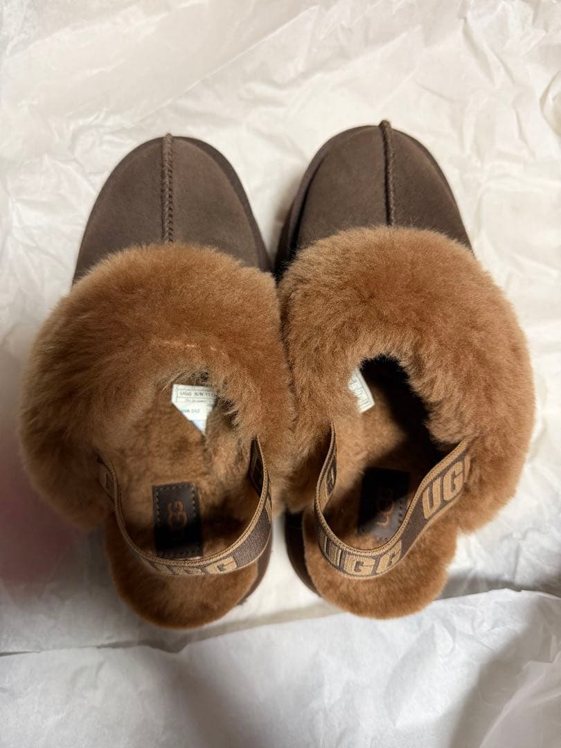 UGG チョコ　Funkette ブーツ　サンダル　ブラウン 23cm 厚底