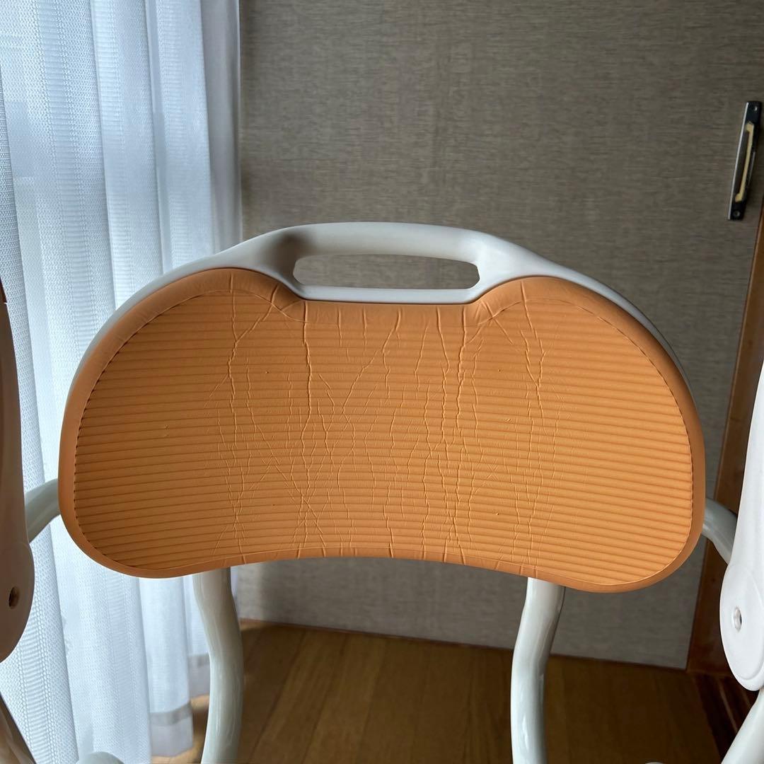 アロン化成　肘掛け付きシャワーイス