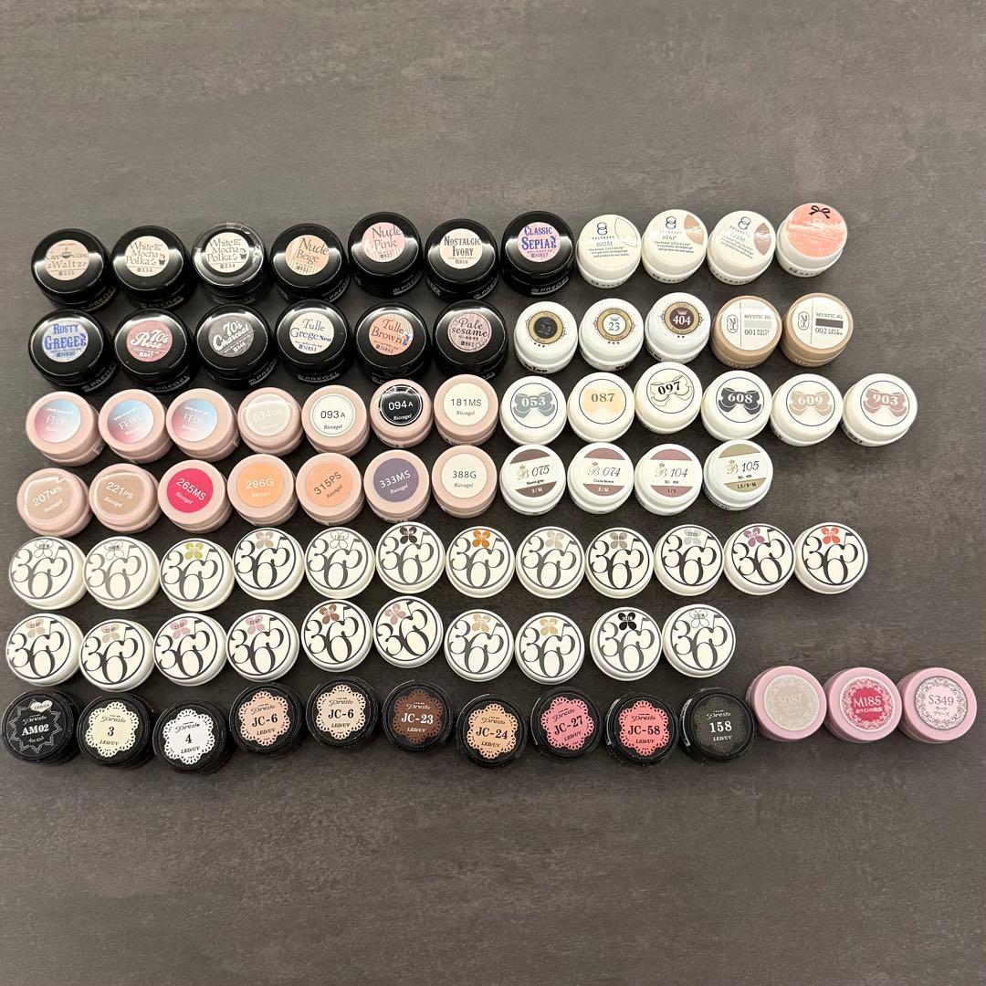 美品 カラージェル81個セット！まとめ売り　プレゼント付♪