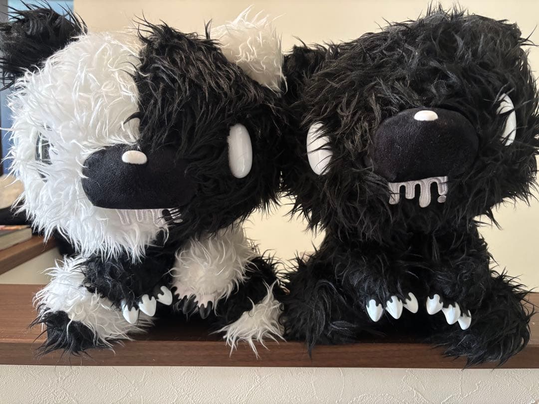 グルーミー ぬいぐるみ 白黒＆黒の2体