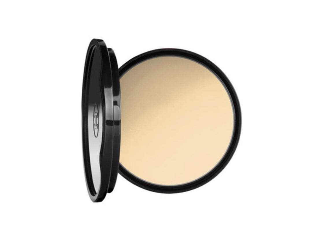 ヴィタルミエール イドゥラ コンパクト　シャネル