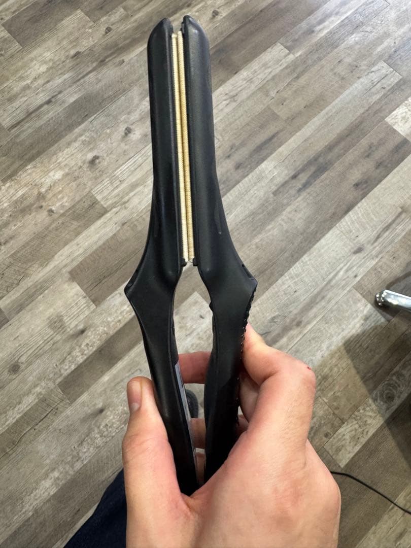 s*a様 ラディアント　ストレートアイロン　美品　限定カラー