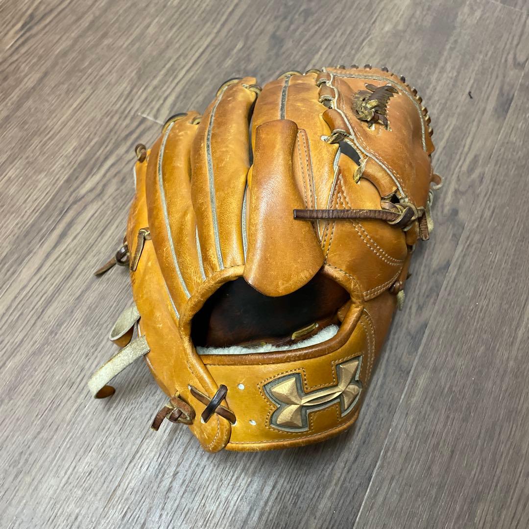 アンダーアーマー硬式投手用グローブ