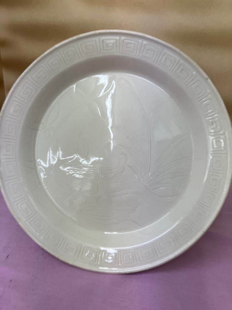 青磁瓶、白磁皿　3点