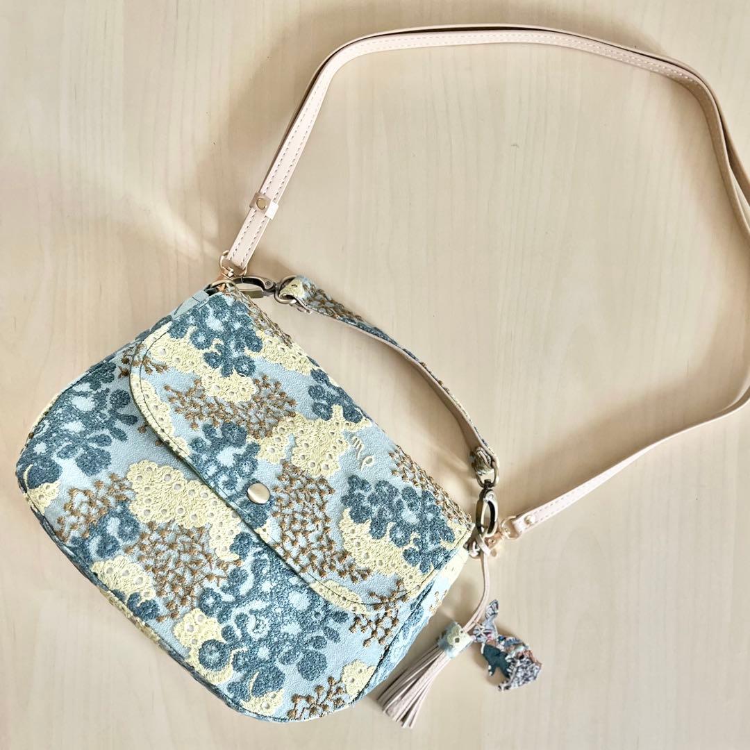 ミナペルホネン コロンとしたショルダーバッグMB504-051