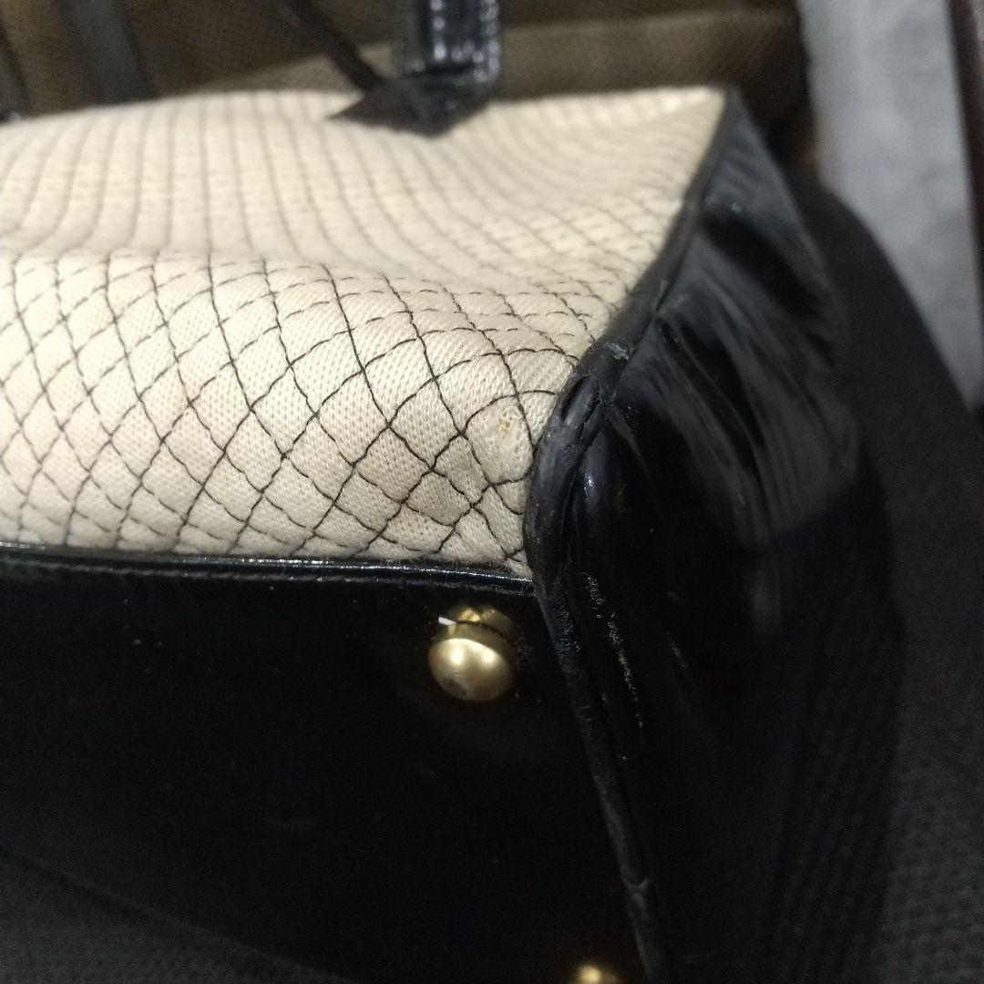 A*I様 シャネル ボーリングバッグ パテント エナメル コットン