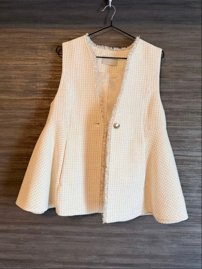 美品　CELFORD フレアペプラムツィードジレCWFV251052