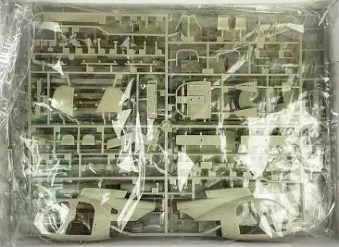 AH-6J/MH-6J 1/35スケールモデル/フィギュア6体付