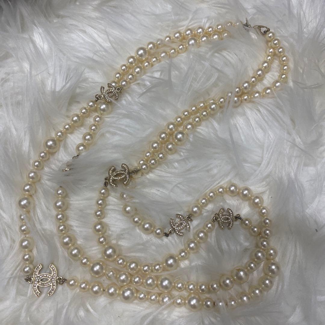 正規CHANEL美品シャネル★ホワイトパールネックレス クリスタルロゴ2連タイプ