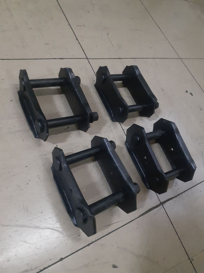 【送料無料】 ジムニー JA11 純正 シャックル 4個セット