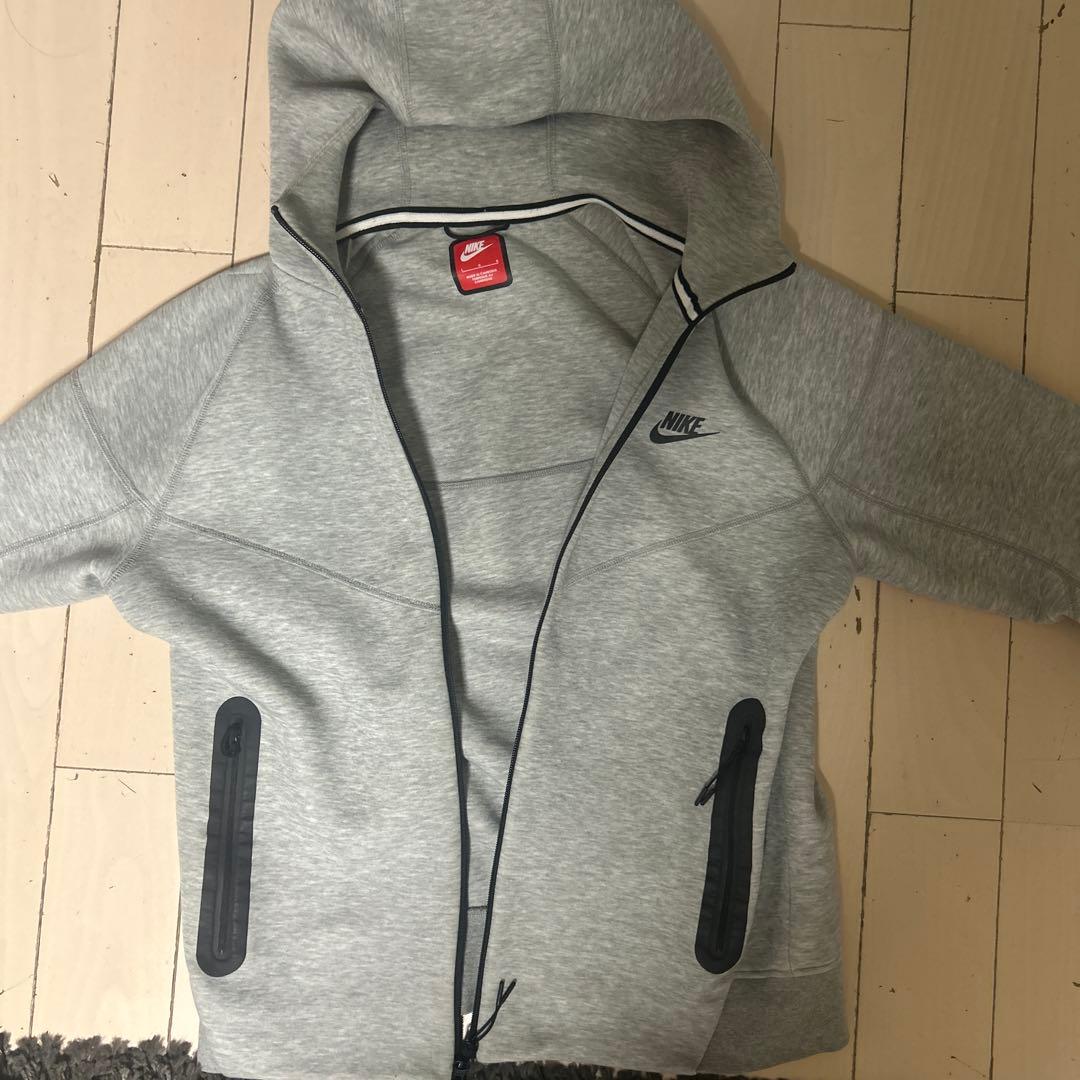 早い者勝ち 赤タグナイキ テックフリース 上 グレー L ジップパーカー