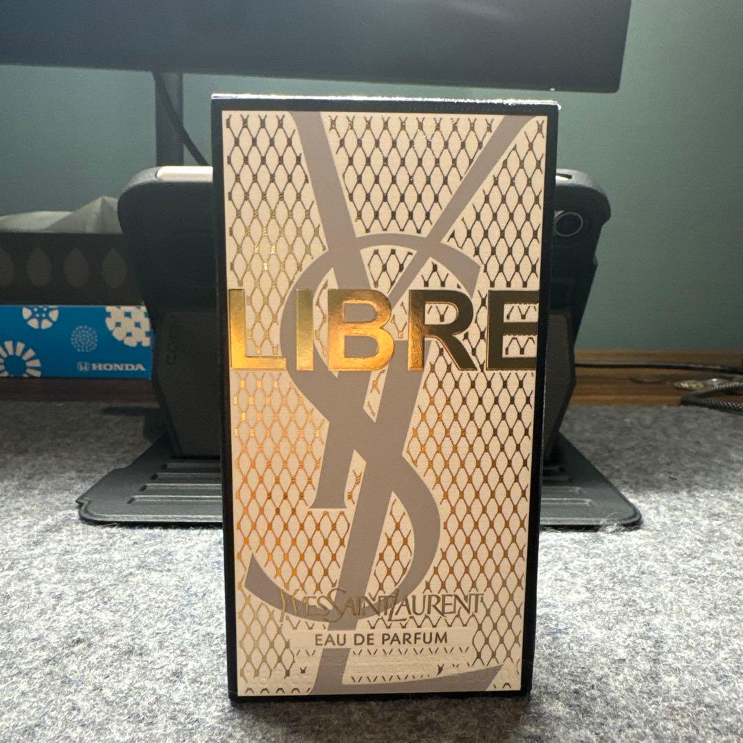 新品未使用　イヴサンローラン　リブレ オーデパルファム 50ml