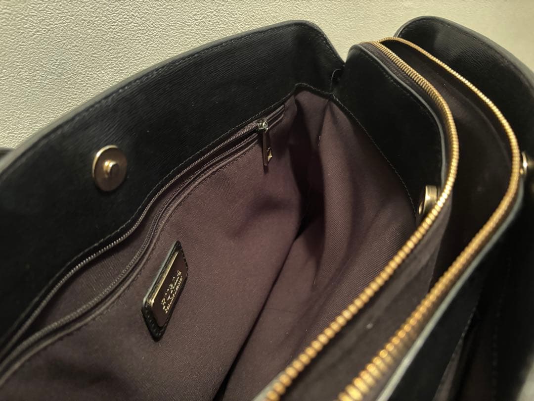 3月期間限定　FURLA トートバッグ 黒 ビジネスバッグ　A4OK 肩掛け可