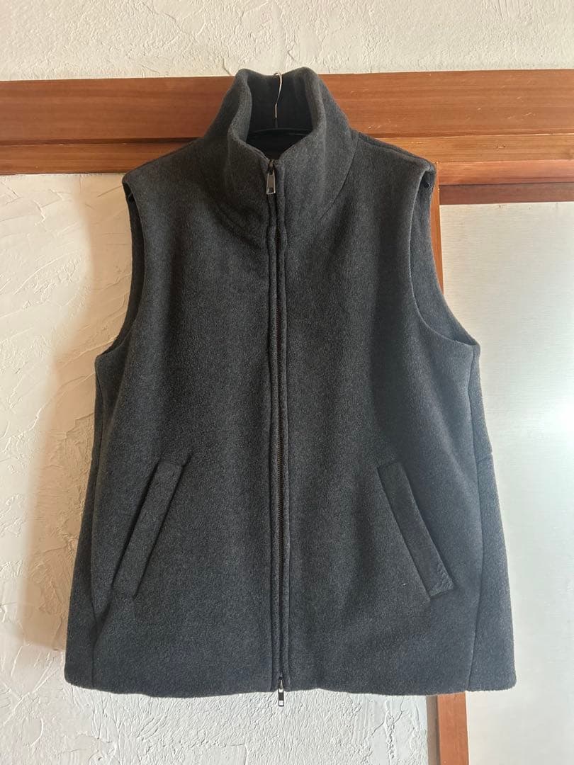 値下げしました！ETORE TOKYO メルトンフリースベスト チャコールグレー