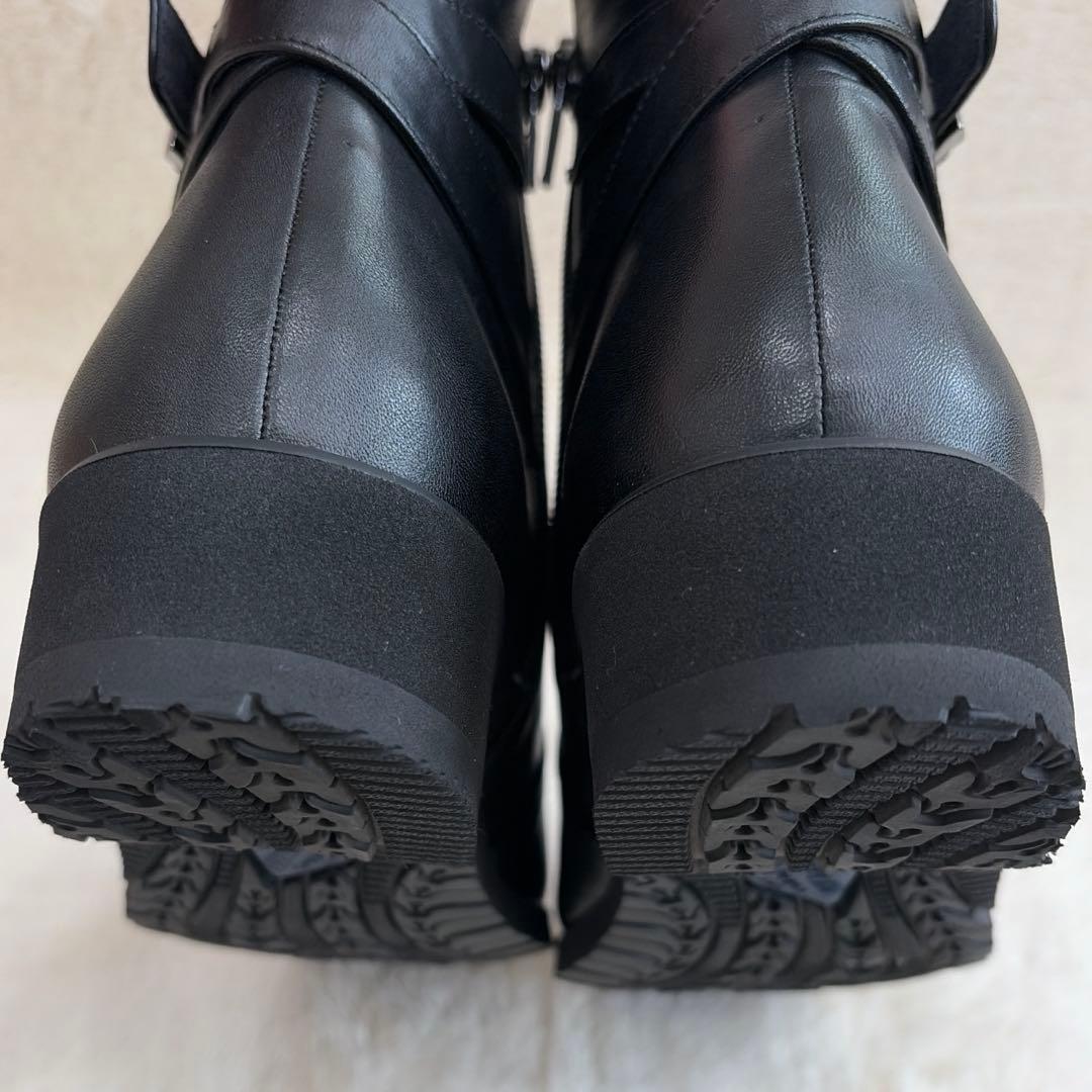 【ペダラ】23.5 アシックス ショートブーツ クロスベルト 黒 サイドジップ