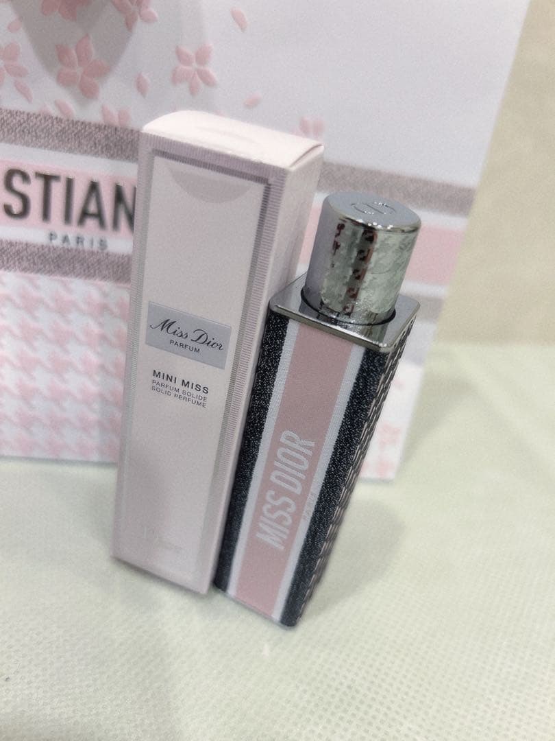 かのん　DIOR ディオール　ミスディオール パルファン ミニミス