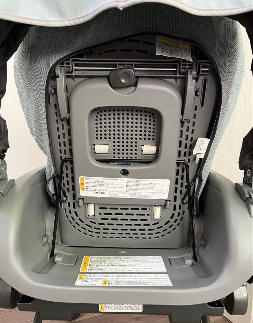 コンビ　ホワイトレーベル ネムリラ オートスウィング スリープシェル EG