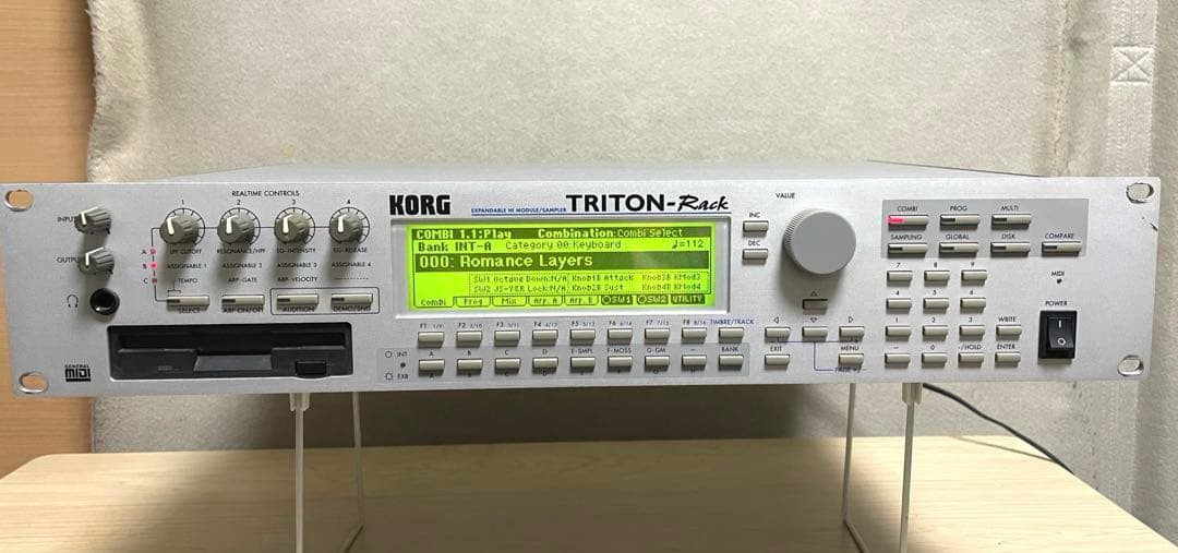 KORG TRITON-Rack 拡張3枚付 音源モジュール