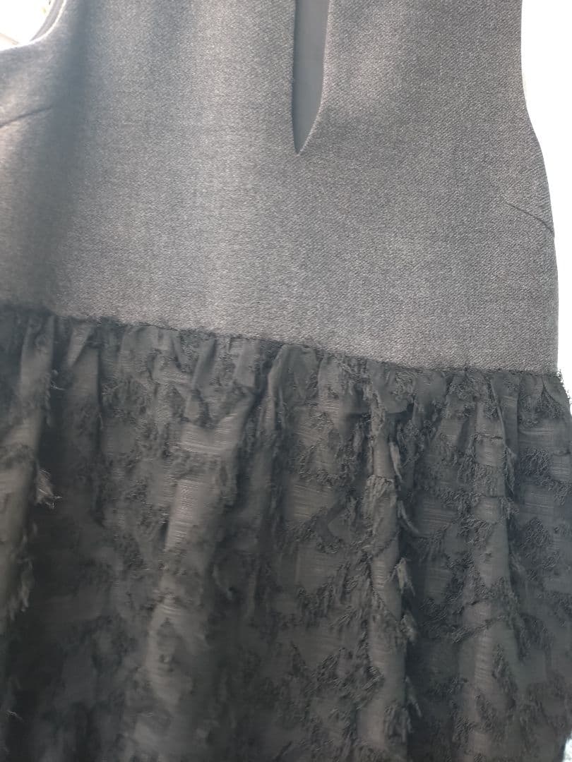 ノーリーズのジレ風ベスト