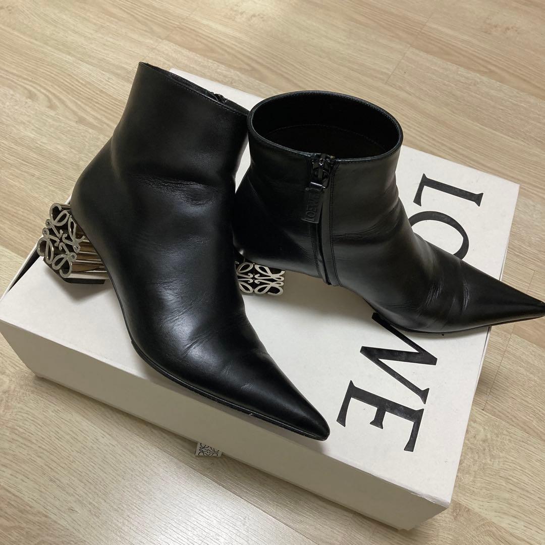 【極美品】LOEWE アナグラムヒール　シルバー　ショートブーツ　35