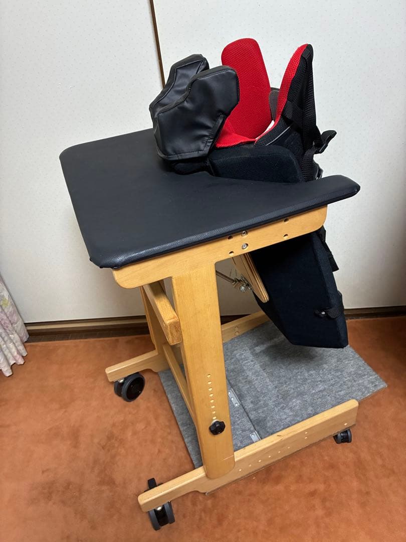 立位台 キャスター付き　障害児　医療ケア　介護