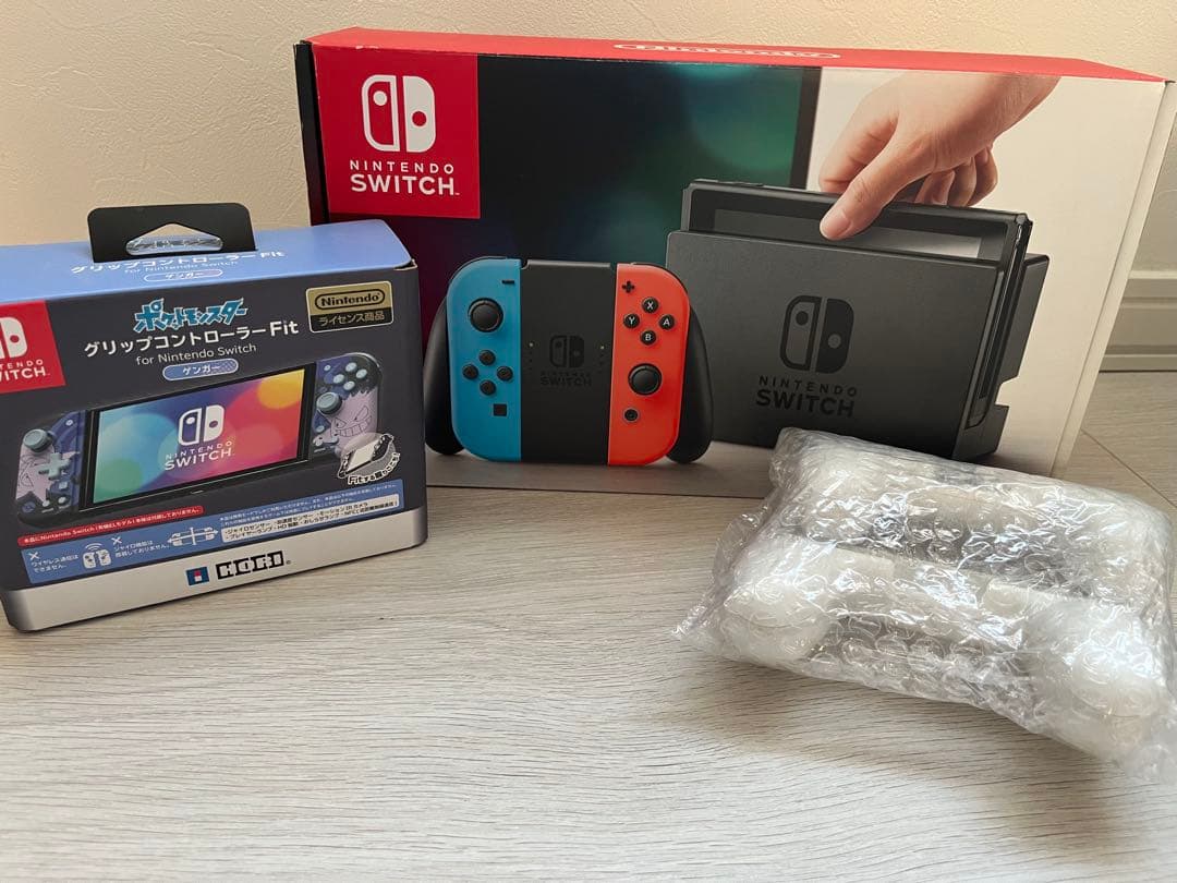 Nintendo Switch 本体＆グリップコントローラーなどおまけ付き