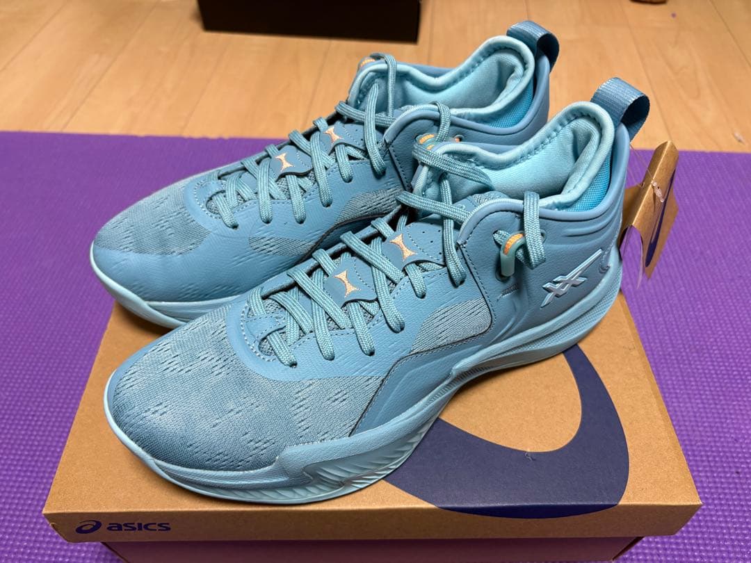asics バスケットボールシューズ ライトブルー