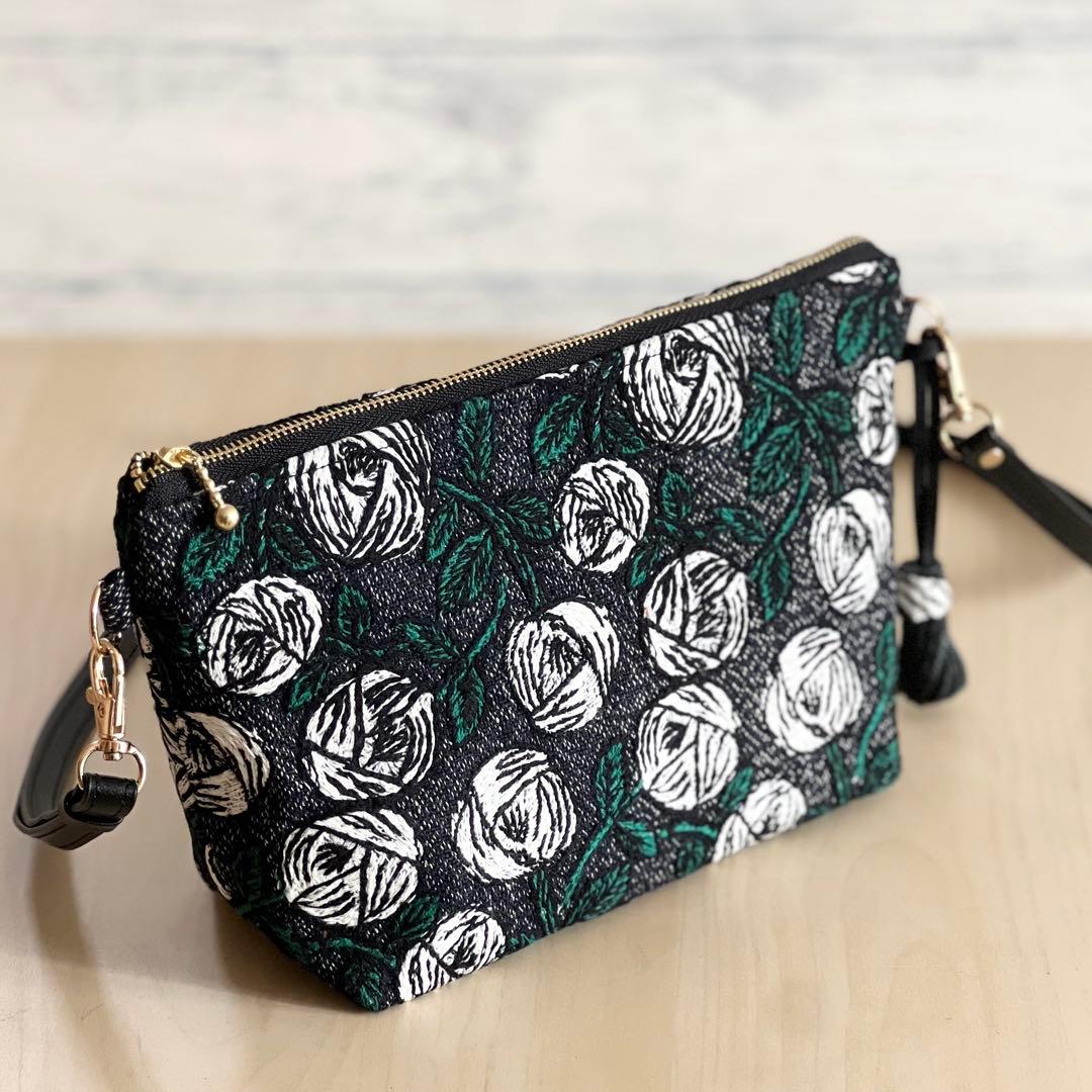 ミナペルホネン rosy navyショルダーバッグMB512-212