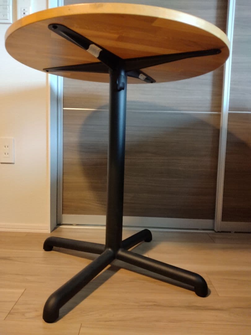IKEA　STENSELE 　丸テーブル　※手渡しのみ
