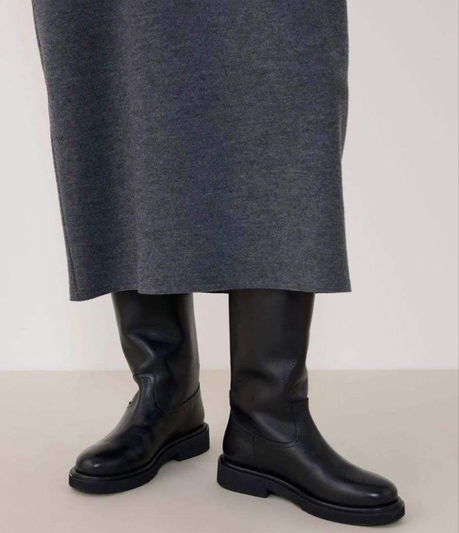 ✴︎2/7まで限定大幅値下げ✴︎GALERIE VIE ミドルスムースVネックワンピ