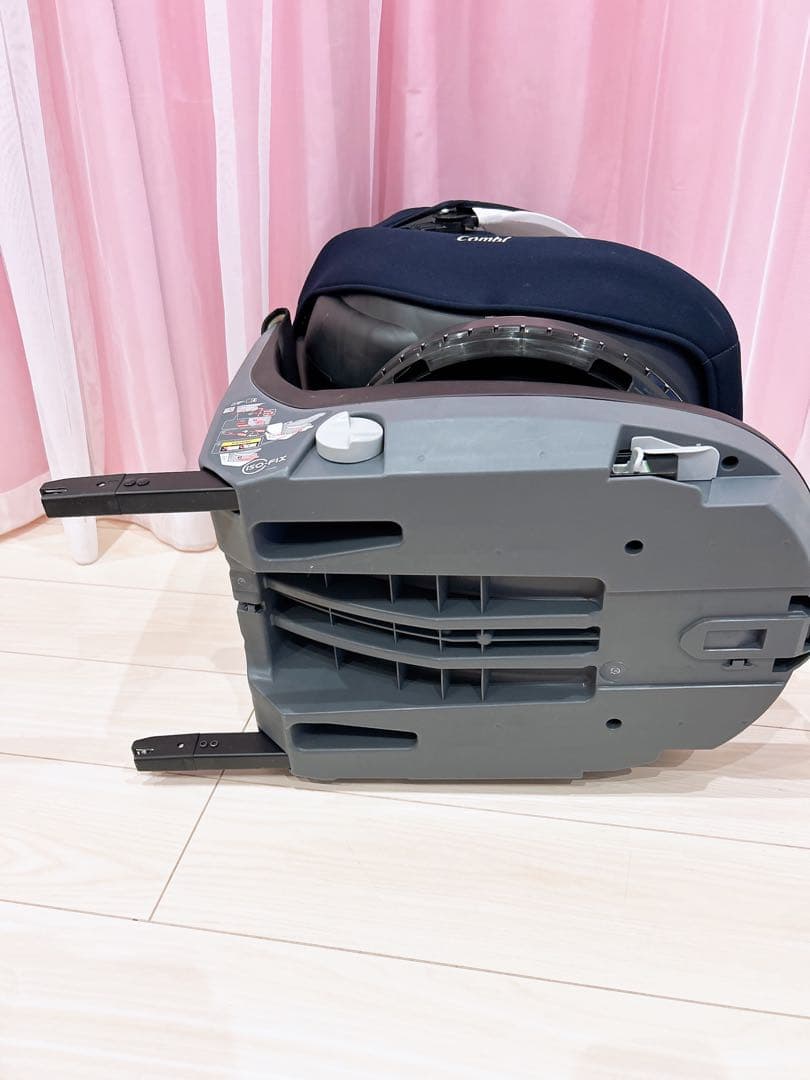 コンビ クルムーヴスマート Light ISOFIX チャイルドシート 新生児