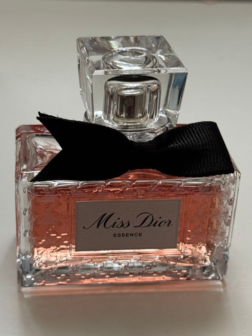 Miss Dior ディオール エッセンス　パルファン　50ml 香水