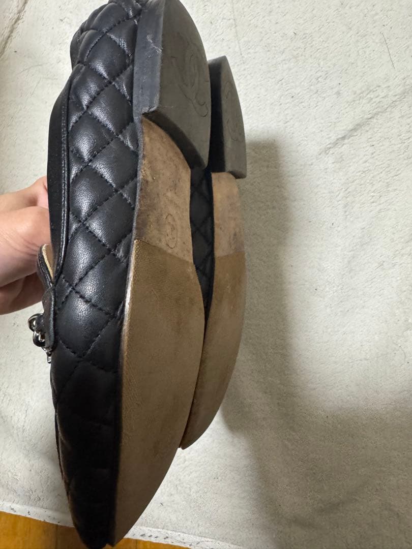 CHANEL シャネル　23cm黒 キルティング モカシン チェーン付き　ココ