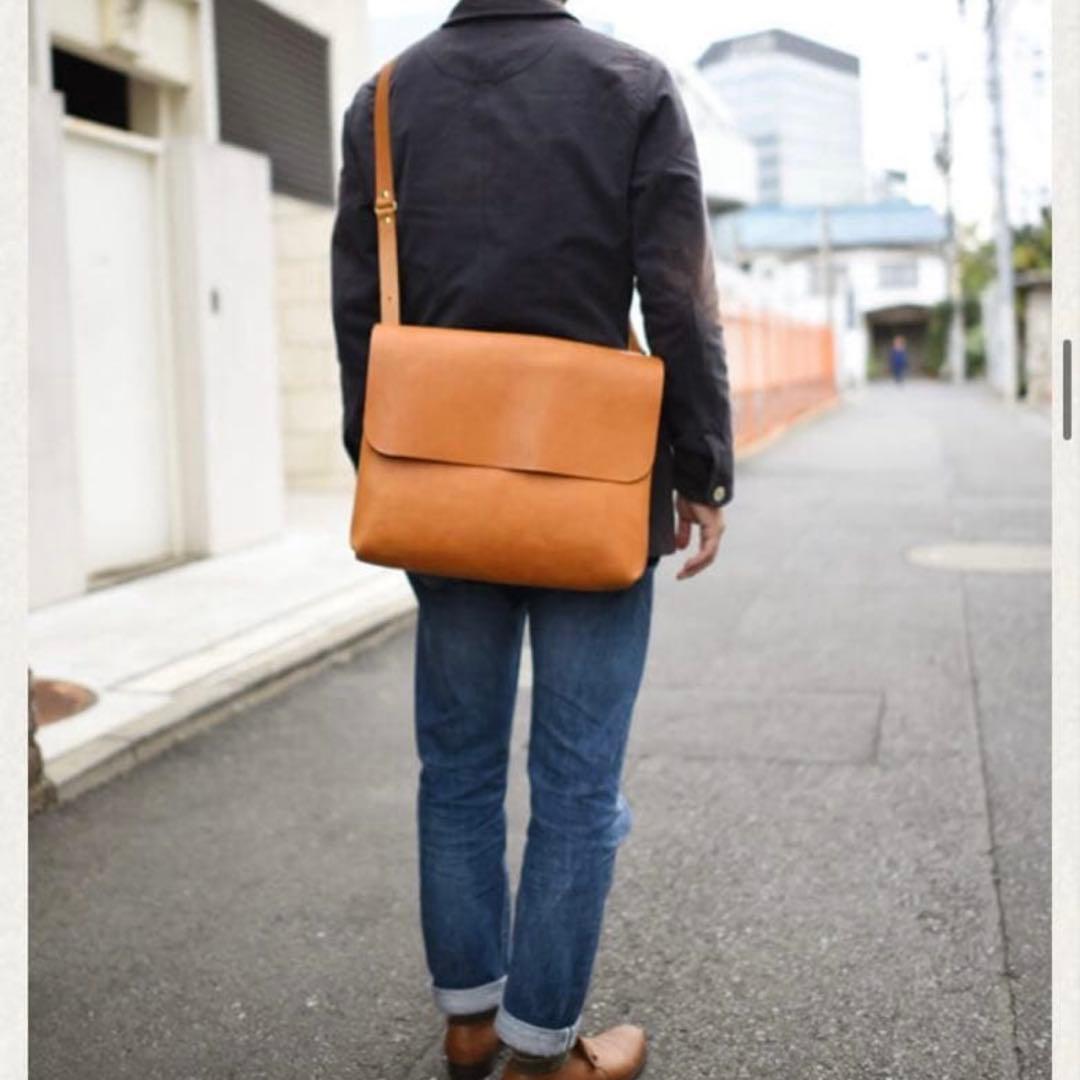 HERZ ヘルツ 半かぶせ ショルダーバッグ M ブラウン 本革 斜め掛け