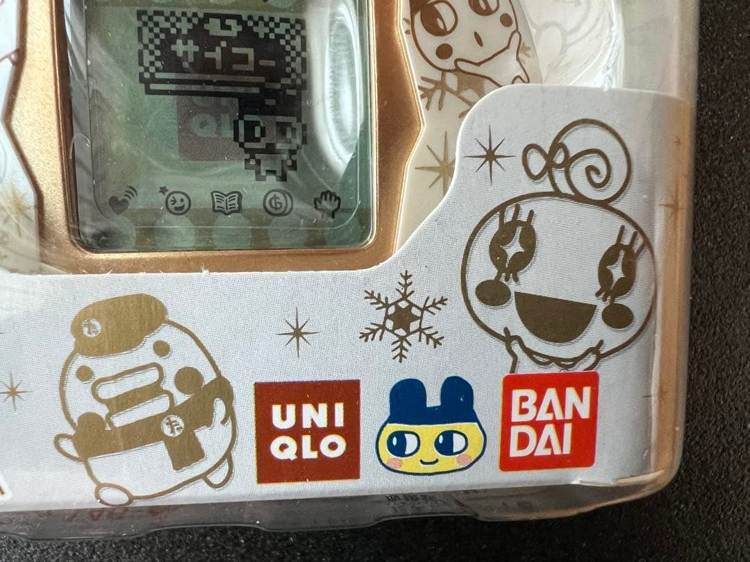 【未開封】たまごっち　限定バージョン（ユニクロ・コラボ）