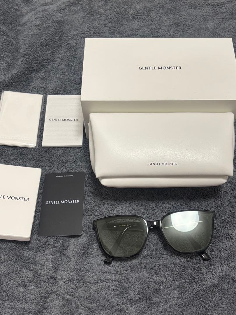 GENTLE MONSTER LILIT グリーン　正規品　付属品、ショッパー付