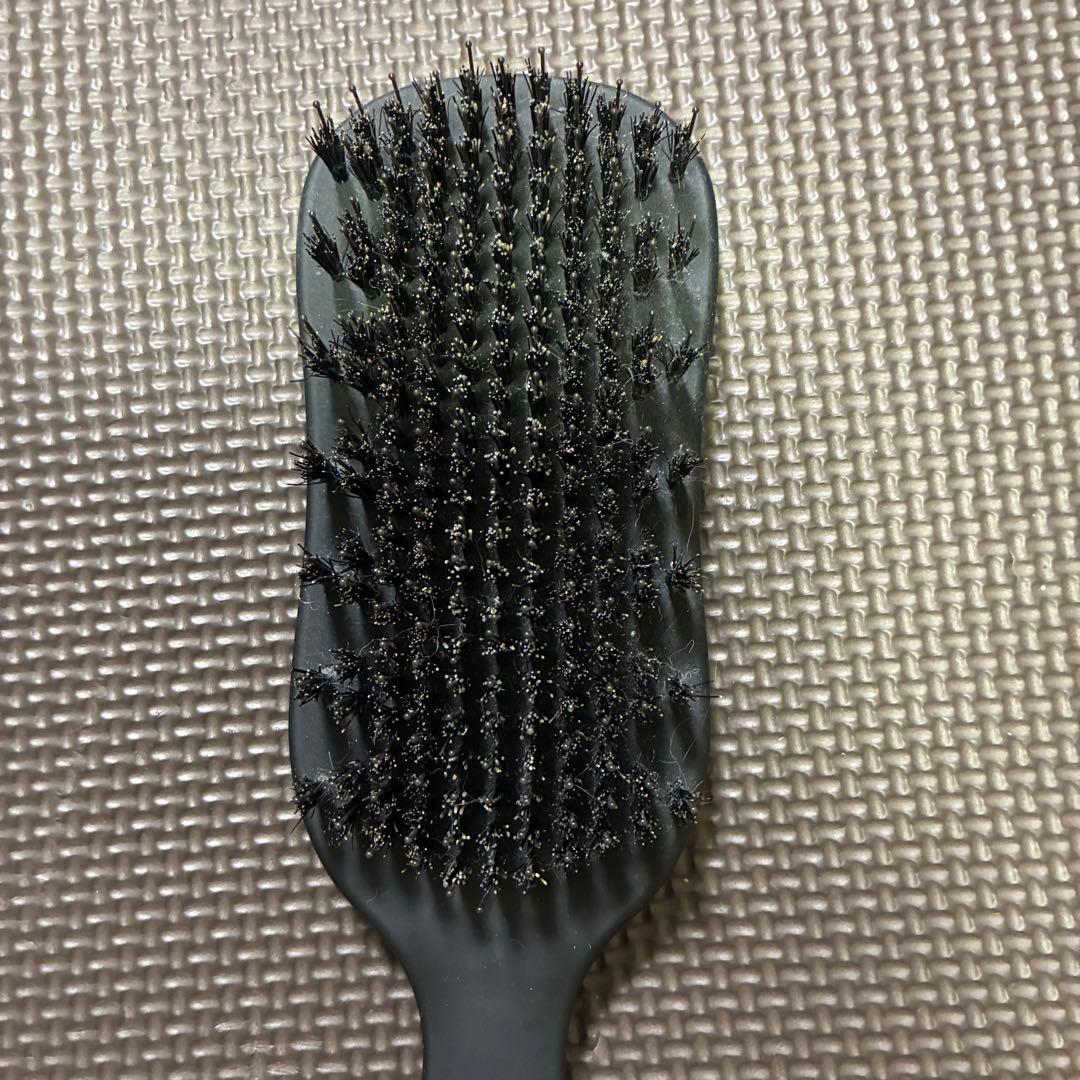 【中古】ストレーニア ブラックヘアブラシ　癖毛　がっちりマンデー