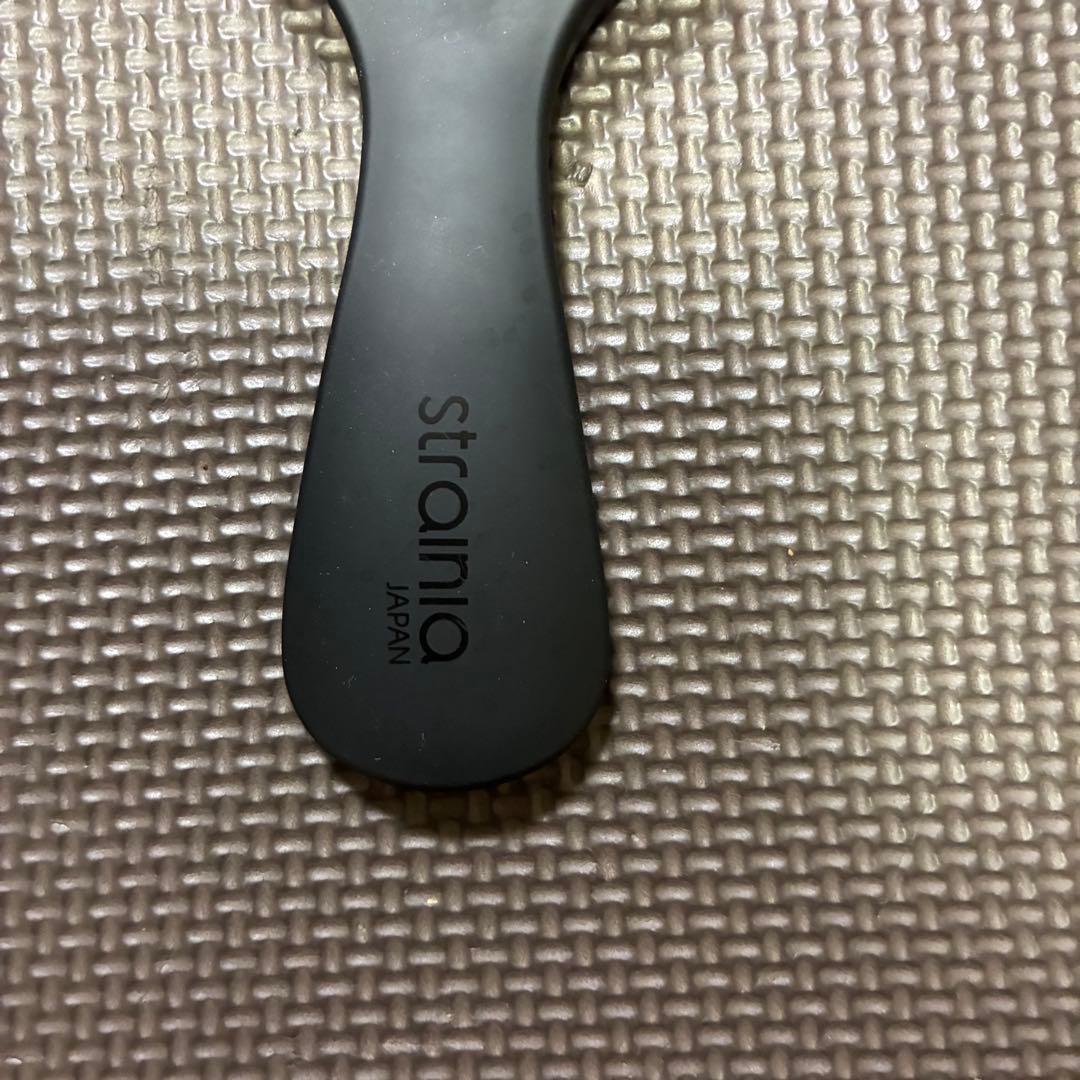 【中古】ストレーニア ブラックヘアブラシ　癖毛　がっちりマンデー