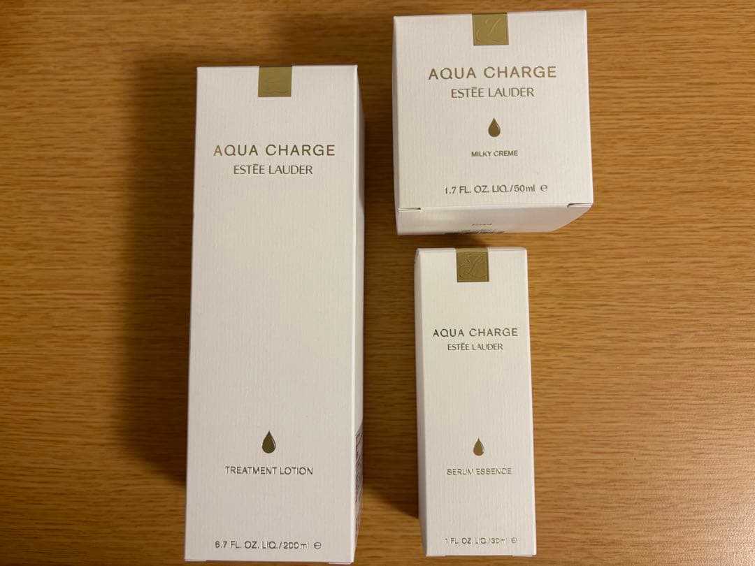 エスティローダー アクアチャージ　化粧水・セラムエッセンス・クリーム　3品セット