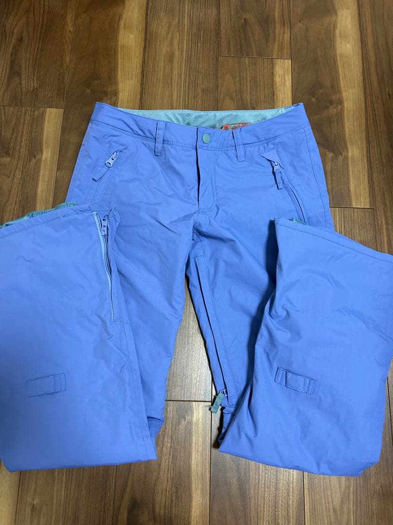 ☆BURTON☆ バートン　ウェア上下　ニット帽　手袋　5点セット　レディース