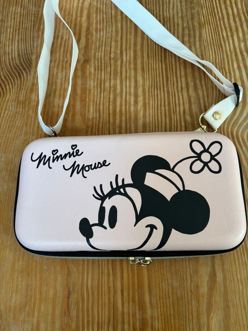 ニンテンドースイッチ　美品　Nintendo Switch ディズニーケース付き