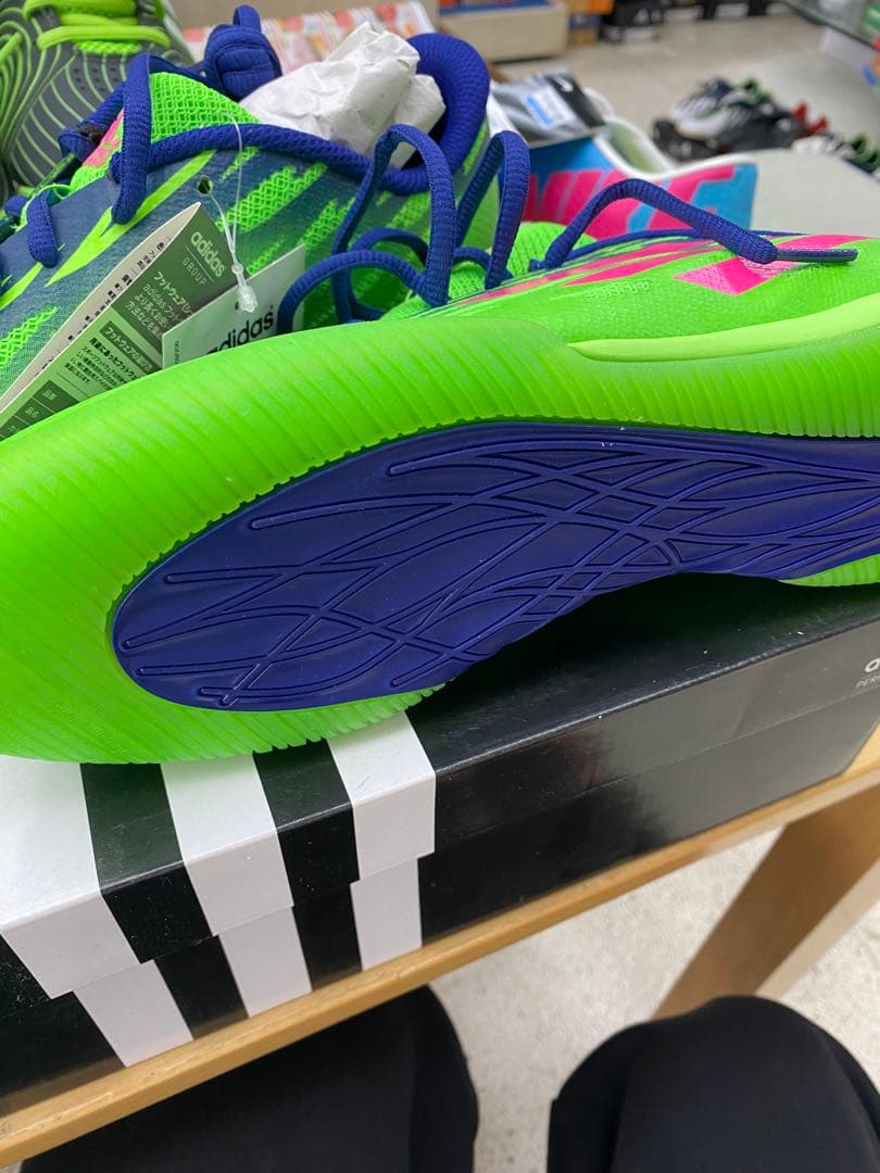 アディダス　フットサルシューズ　26.5cm