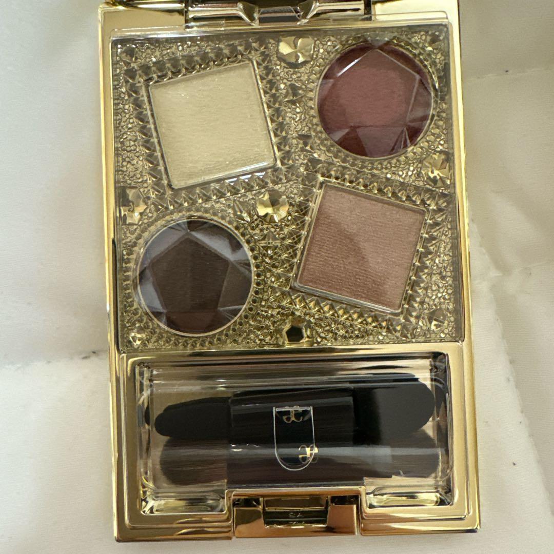 エレガンス　クリスマスコフレ2024