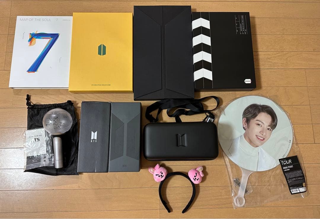 BTSグッズまとめ売り