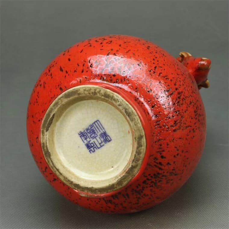 乾隆雍正です鶏血紅鹿耳尊の花瓶です景徳鎮装飾品 現代工芸品 美術品 置物