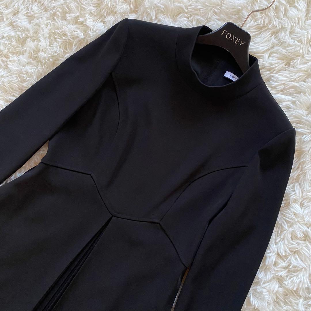 フォクシーニューヨーク　ワンピース　ハイネック　プリーツ　長袖　ブラック